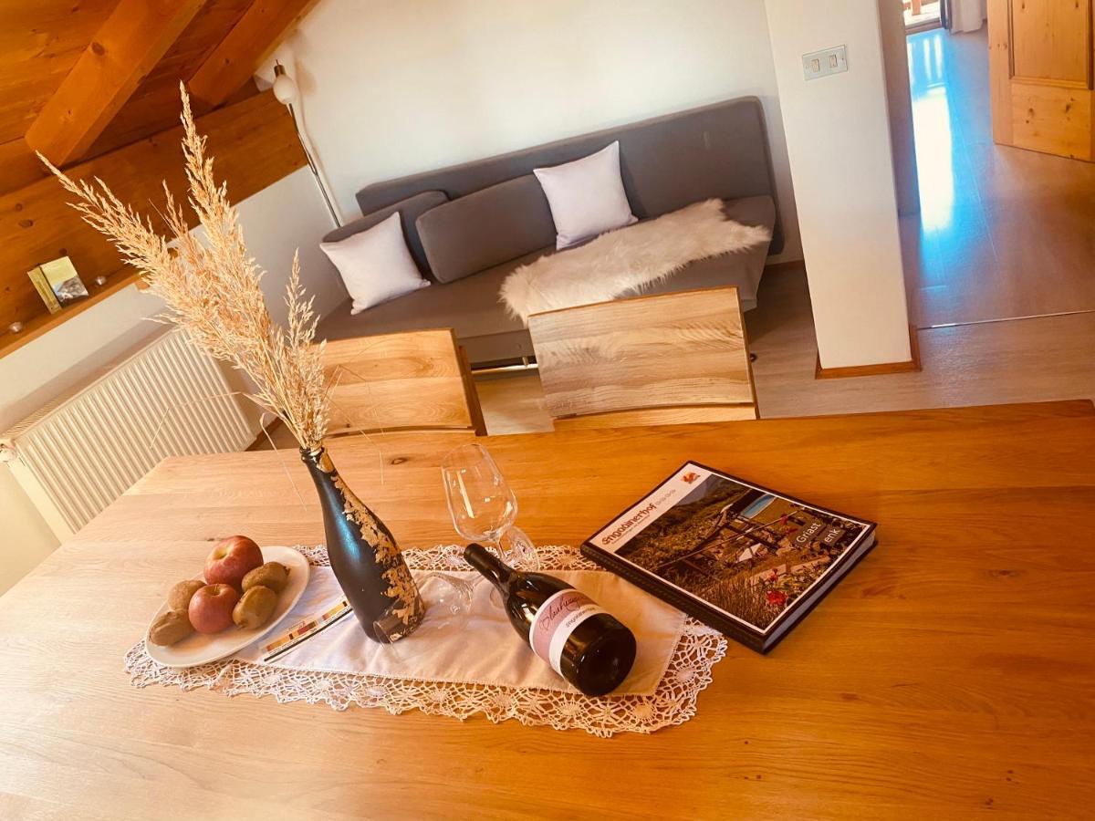 Engadiner Apartments & Wines Montagna Kültér fotó