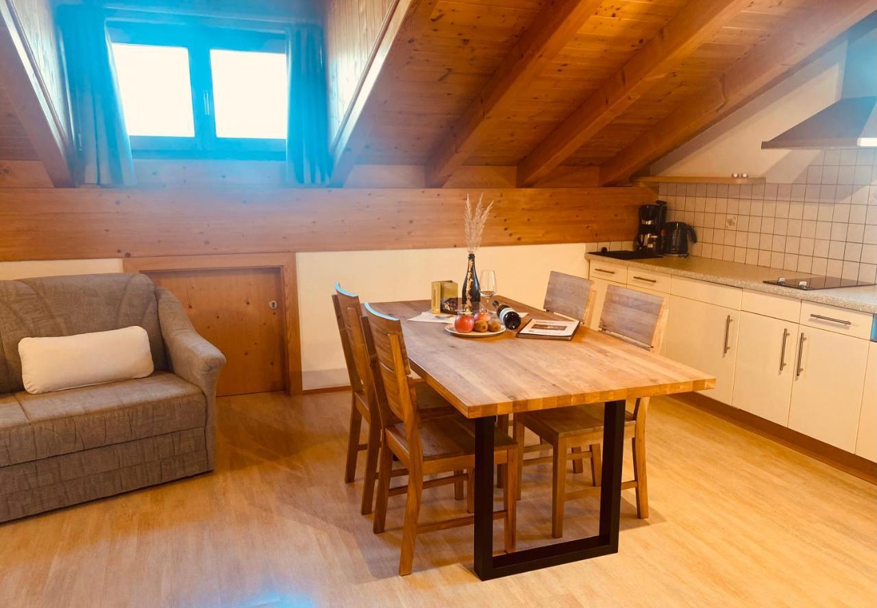 Engadiner Apartments & Wines Montagna Kültér fotó
