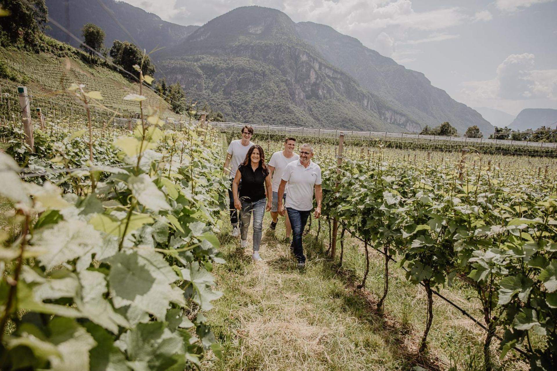 Engadiner Apartments & Wines Montagna Kültér fotó